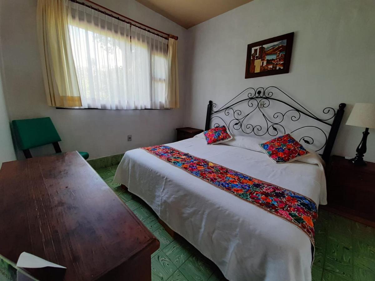 Posada Los Colorines Zinapecuaro Bagian luar foto