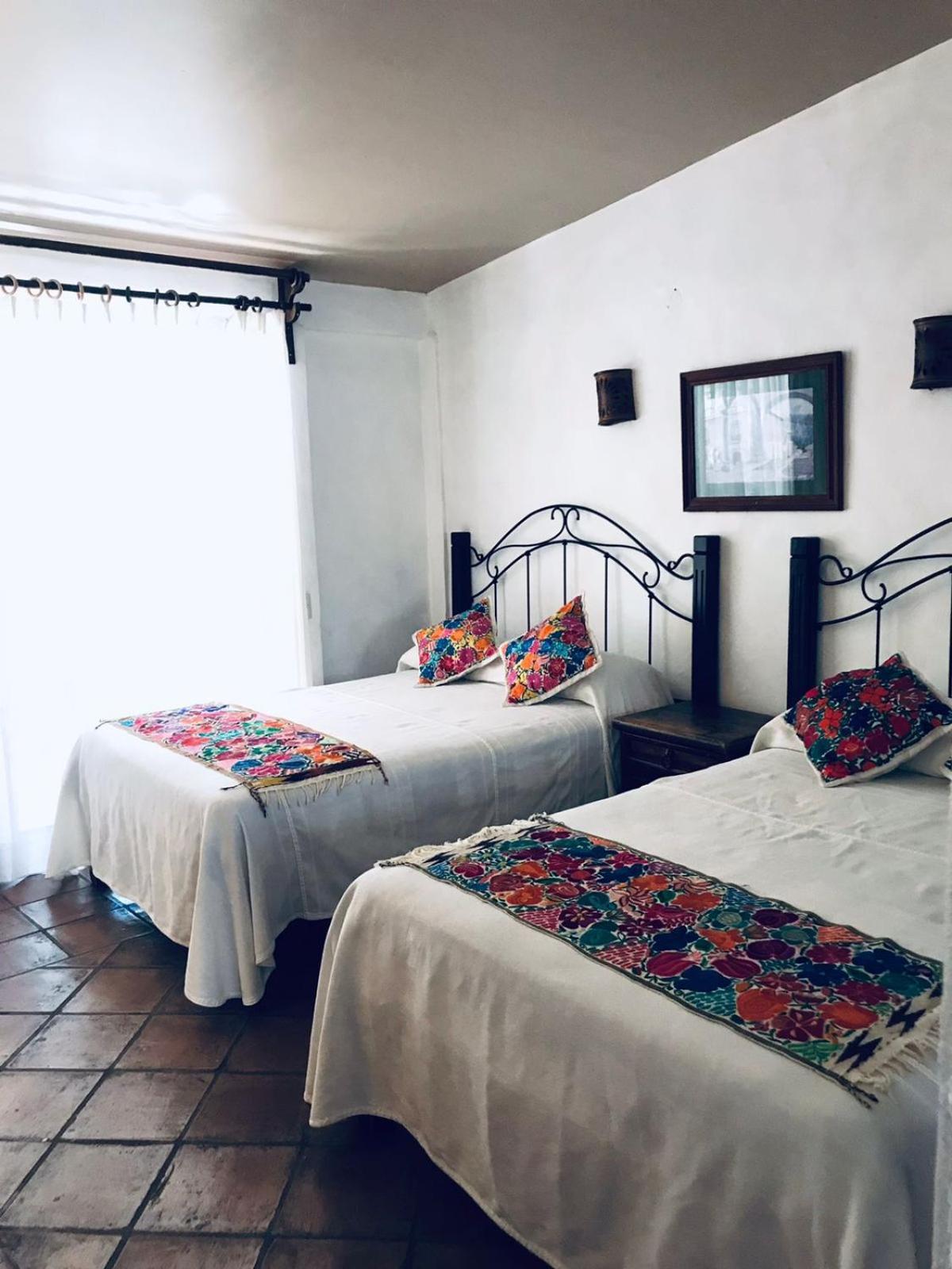 Posada Los Colorines Zinapecuaro Bagian luar foto